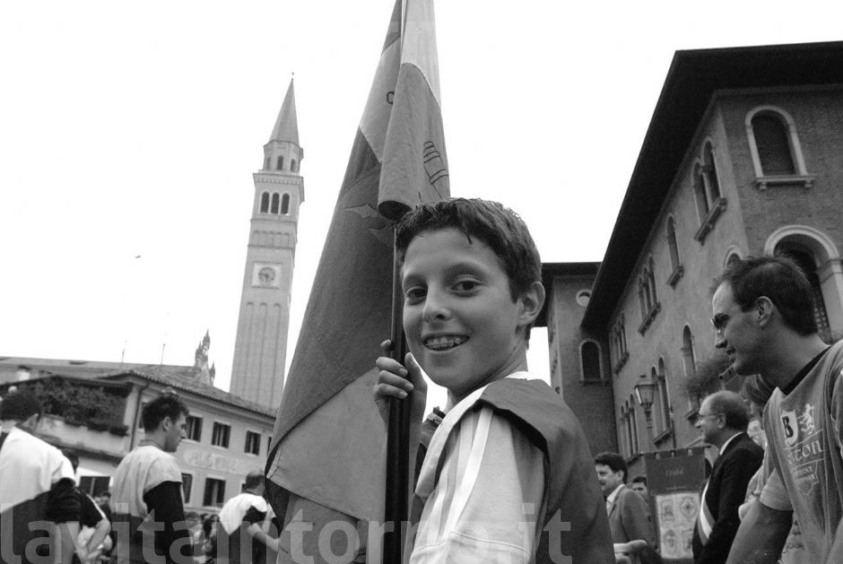 uno sguardo divertito